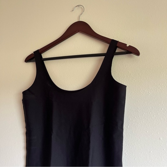 NWT Organic Basic’s Black Women's Invisible Tank Top Size Medium - Picture 4 of 13